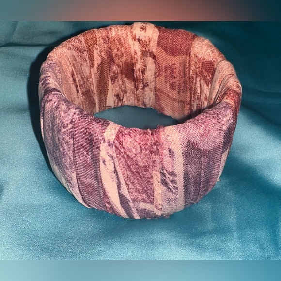 Unique fabric bracelet 🫶 - Picture 7 of 7